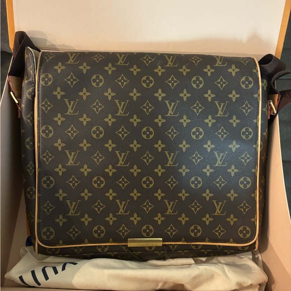 Louis Vuitton monogram abbesses messenger crossbody travel laptop case - Picture 1 of 9